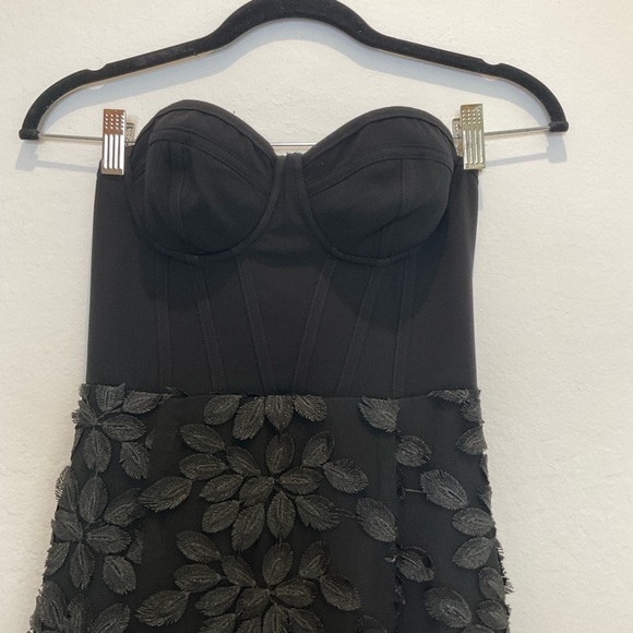 BEBE X NAVEN Strapless Bustier Maxi Dress Embroidered Body Black Size 00 - Picture 4 of 16